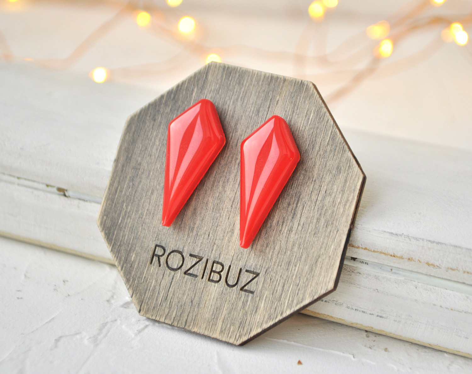 красный кристалл - серьги гвоздики