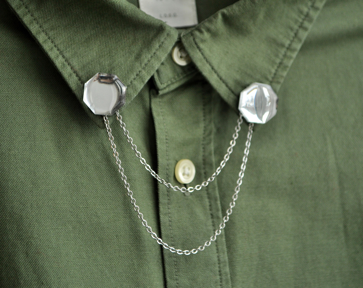 Восьмиугольники с линзой и цепочкой - зеркальные броши на воротник рубашки
