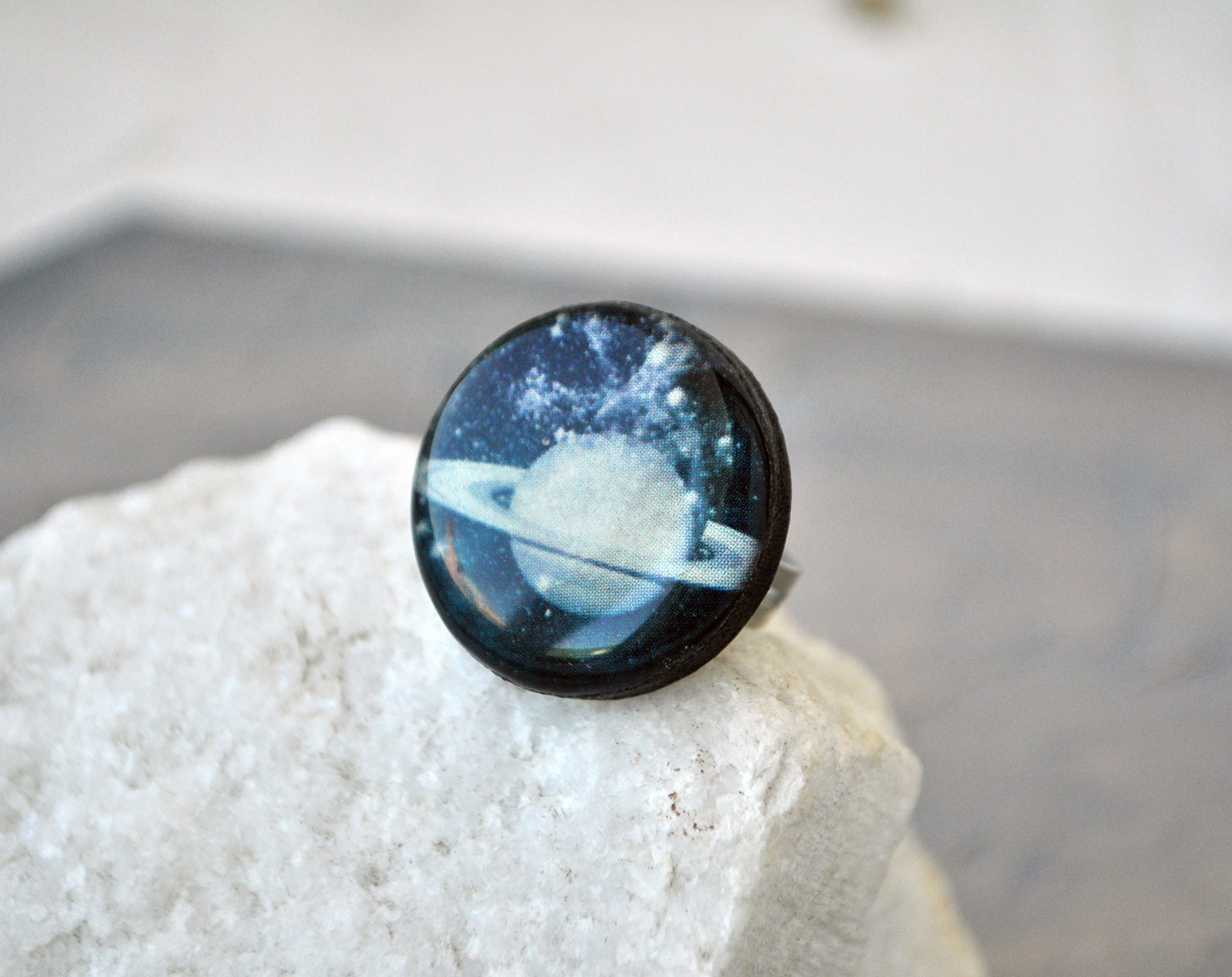 Сатурн -  круглое кольцо