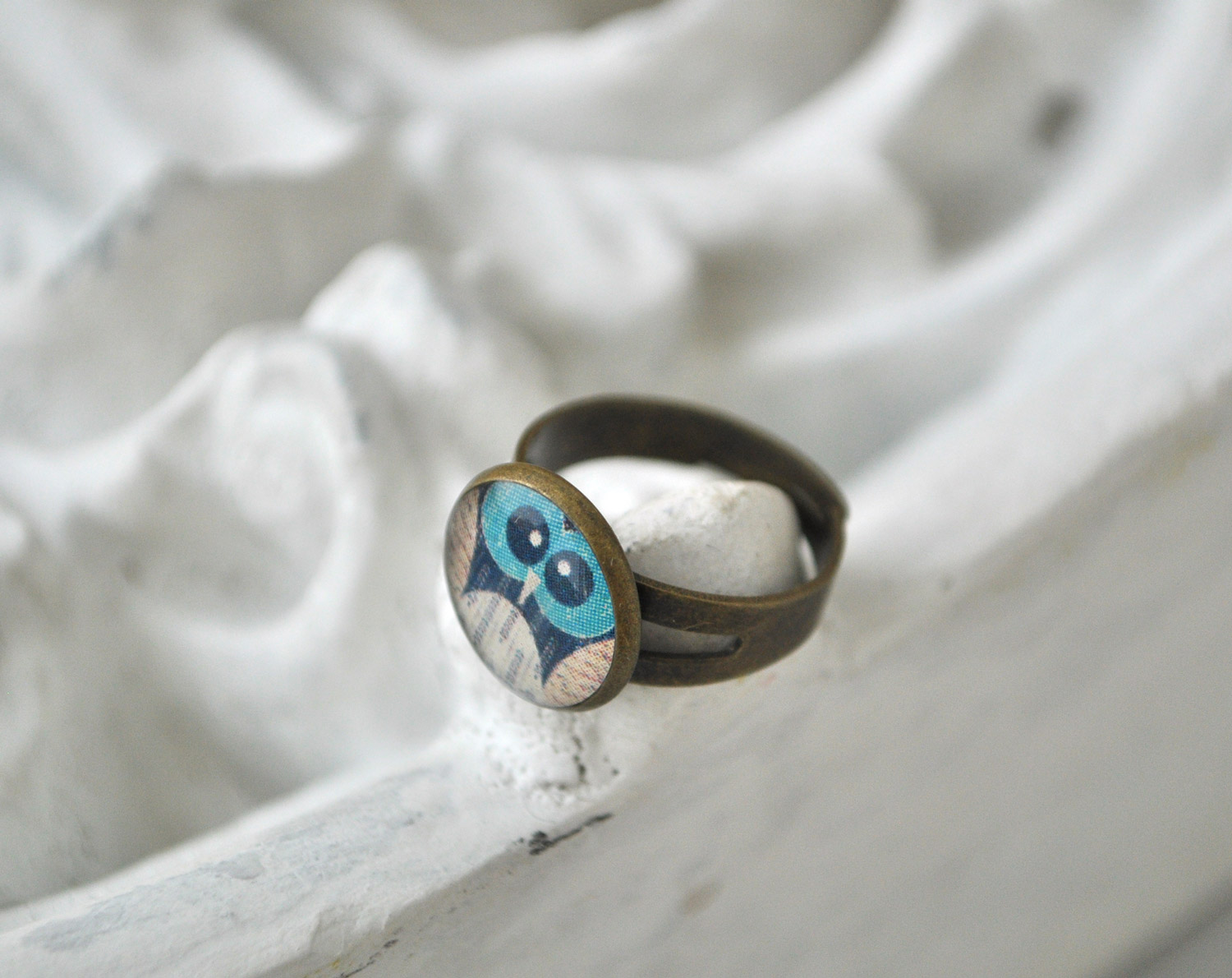 Сова - кольцо в металлической оправе