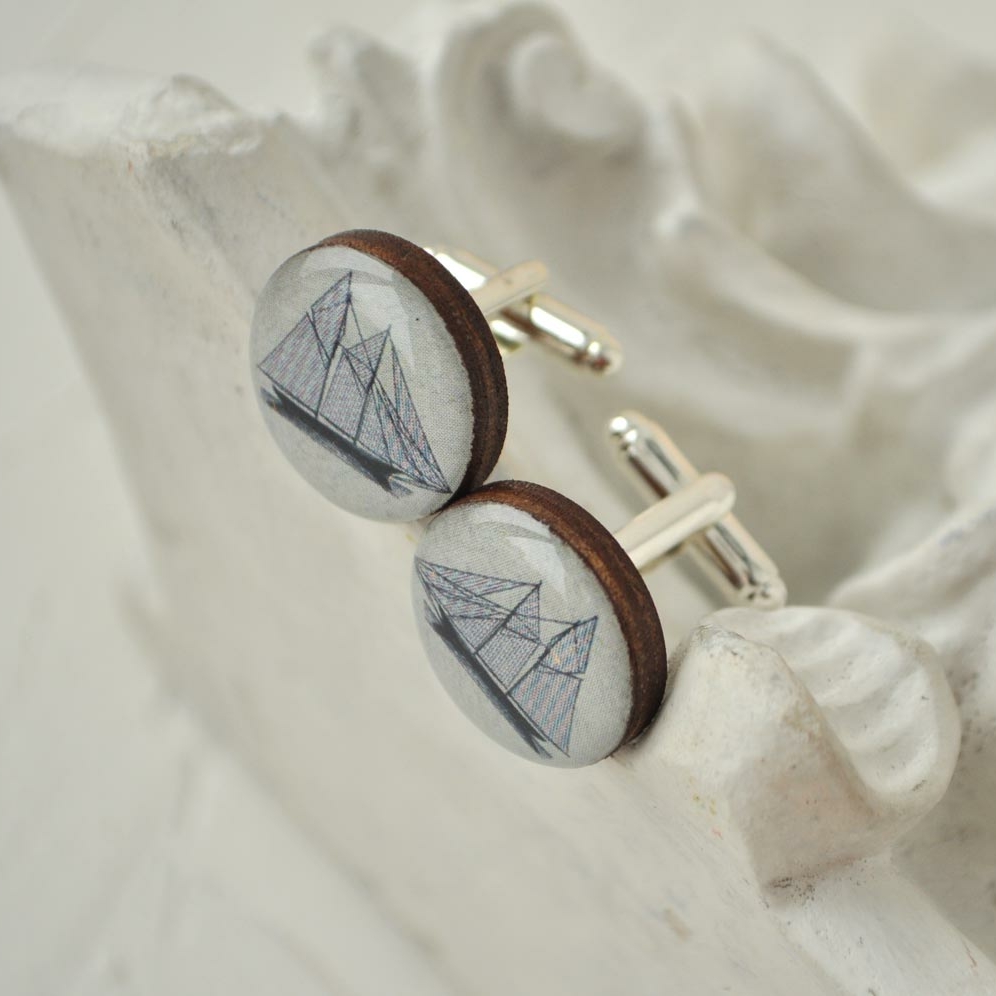 Парусник - деревянные запонки