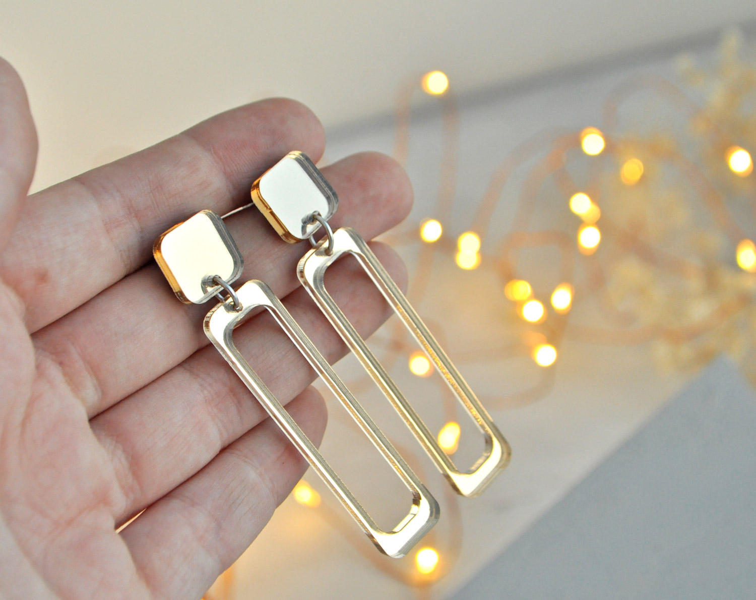 Зеркальная геометрия - полотно с окошком - серьги зеркальные