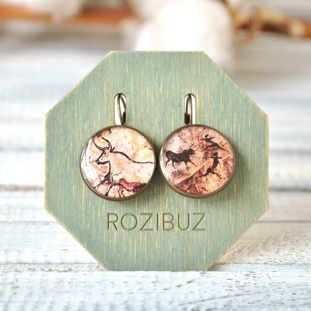Бык и лучники - серьги в латунной оправе