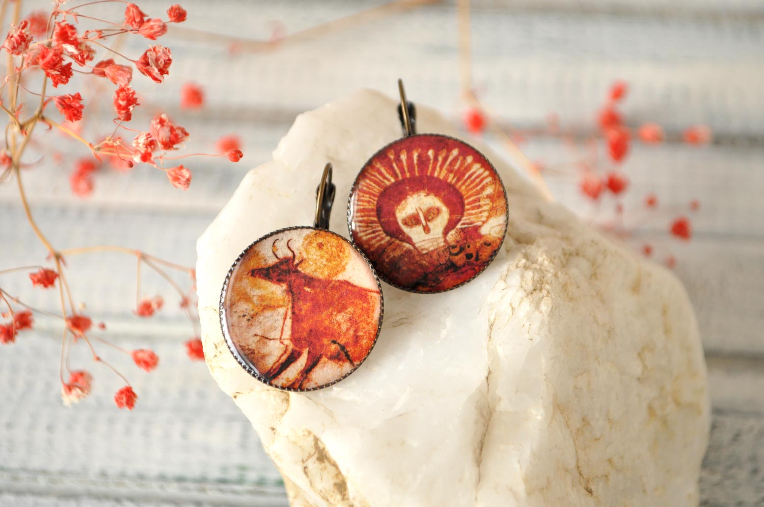 Бык и череп - серьги в латунной оправе