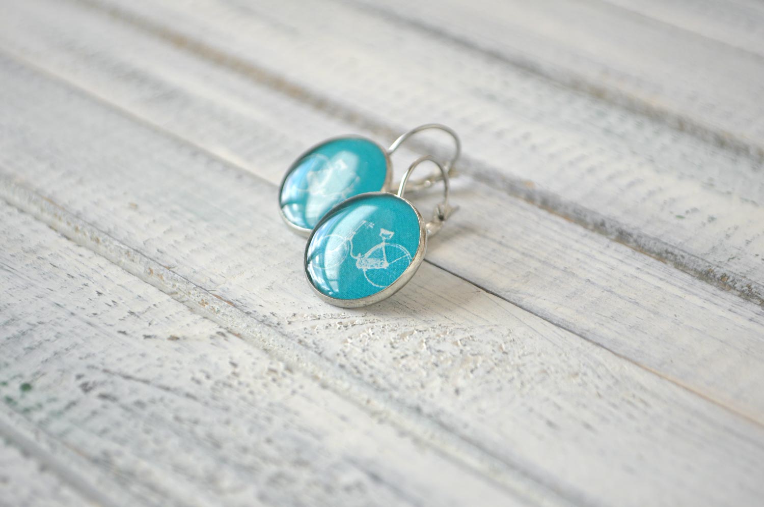 Велосипед - серьги в металлической оправе