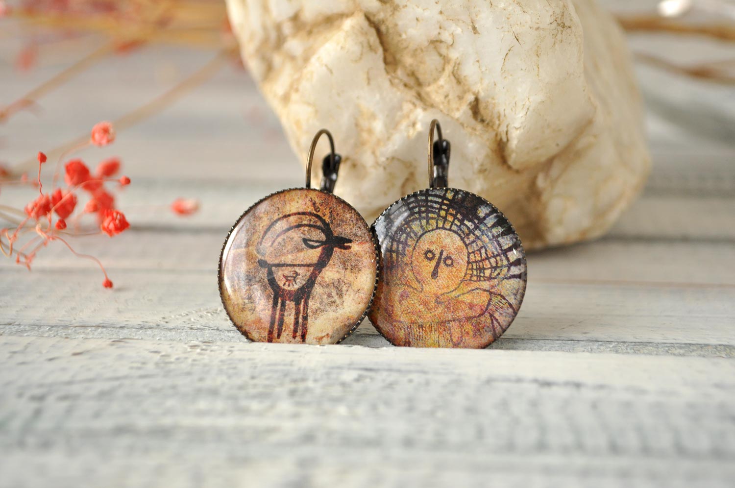 Коза и человек - серьги в латунной оправе