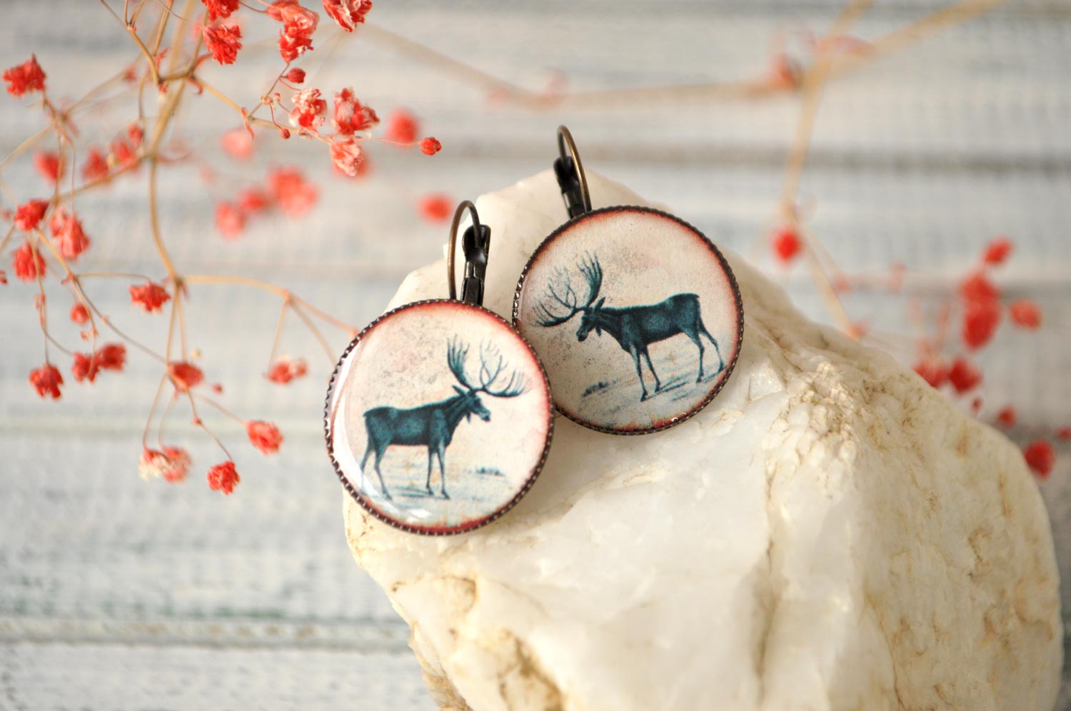 Лоси - серьги в латунной оправе