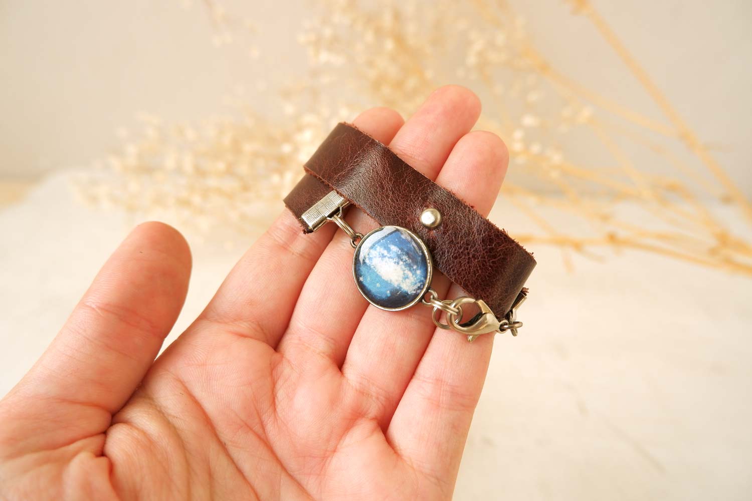 Космос - браслет в два оборота на среднем ремешке