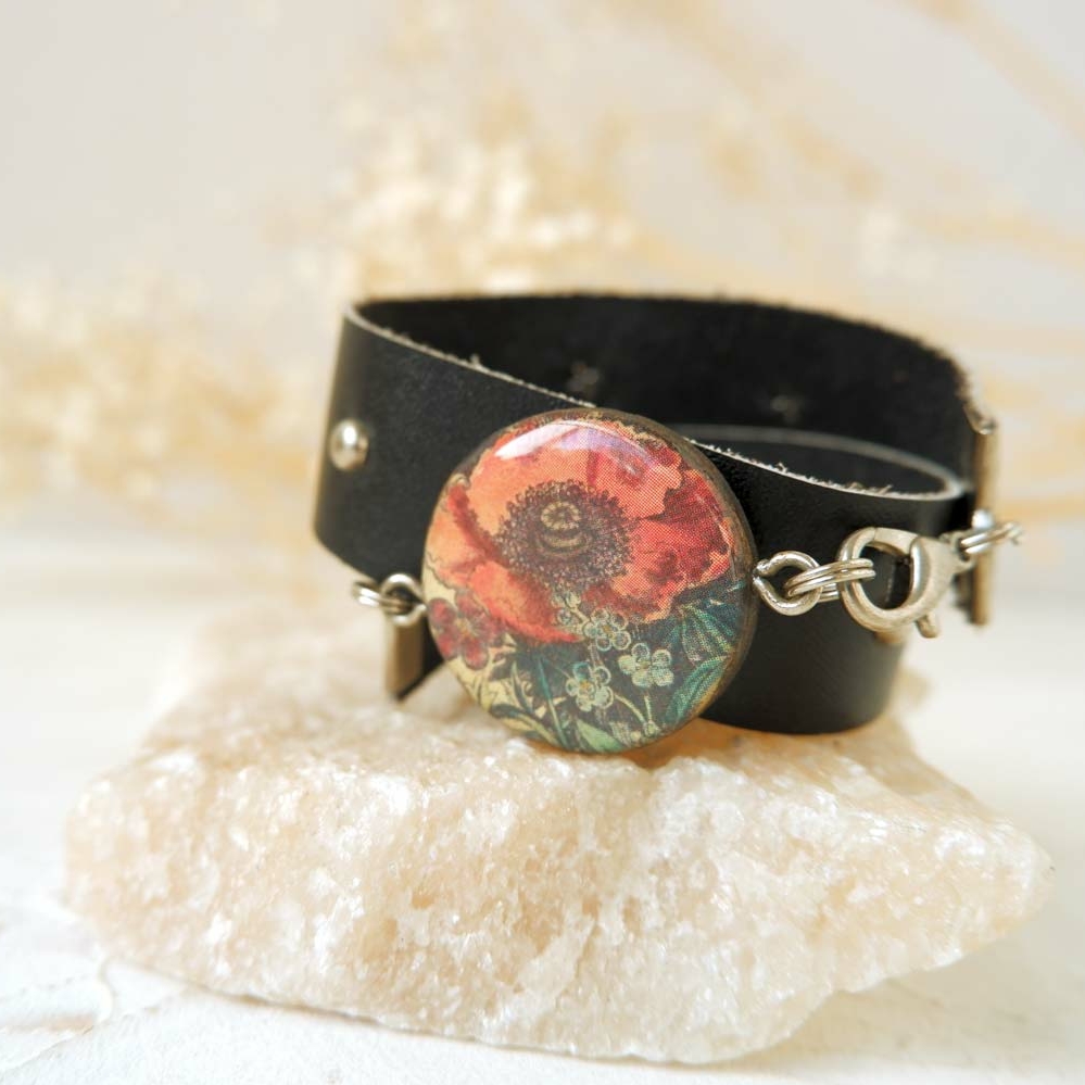 Мак - браслет в два оборота на толстом ремешке