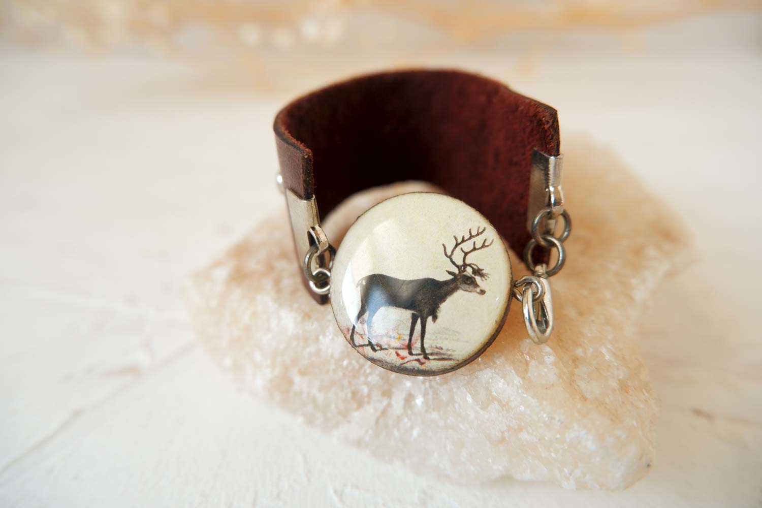 Олень северный - браслет