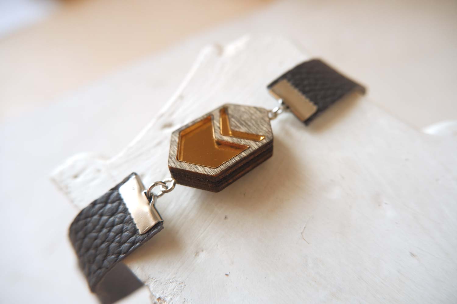 Большая и малая стрелка - кожаный чекер