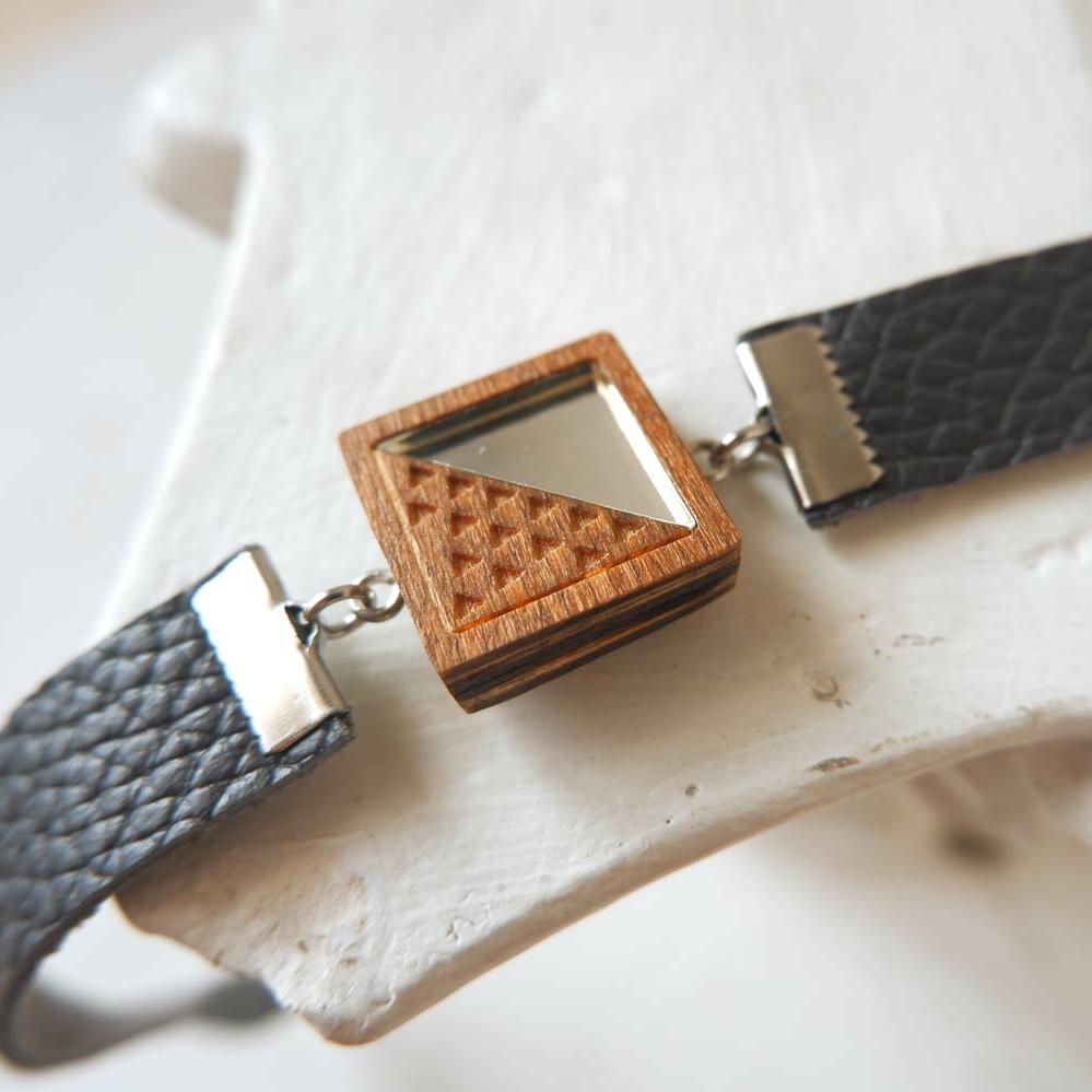 Квадрат с треугольниками - кожаный чекер