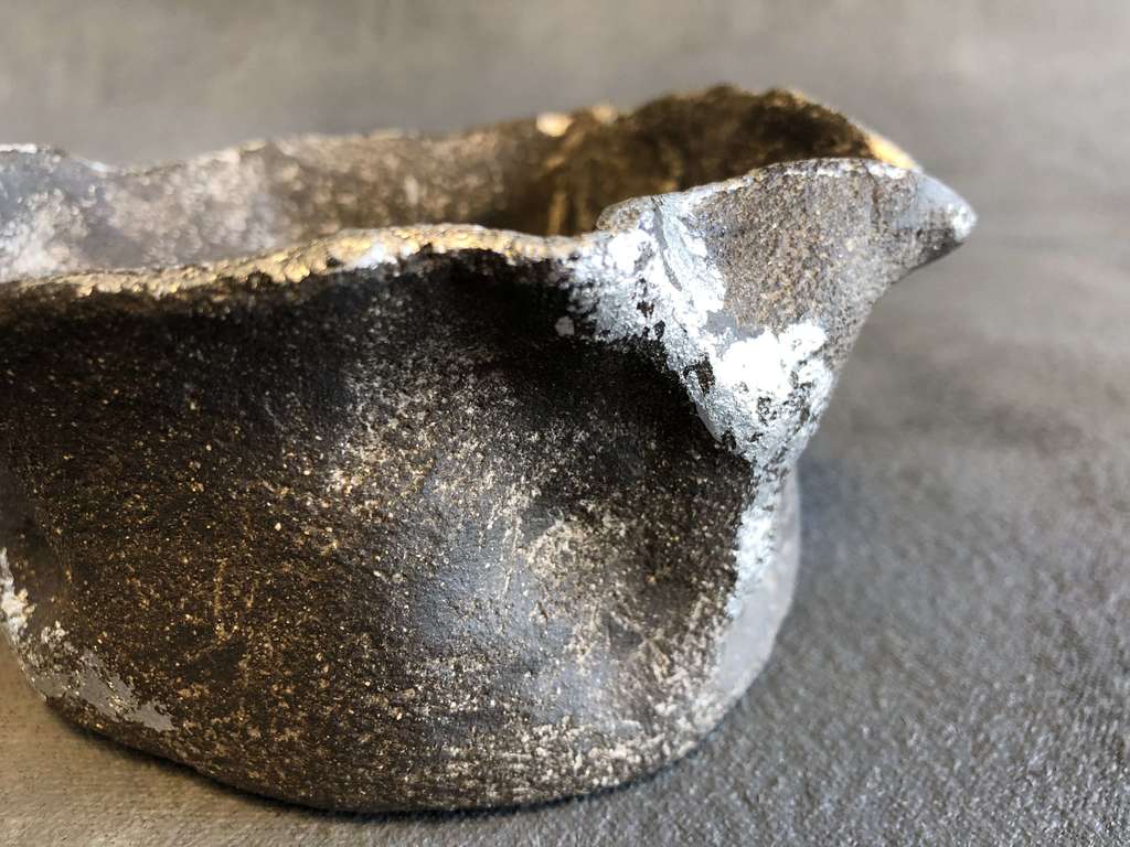 Хлебница с серебром