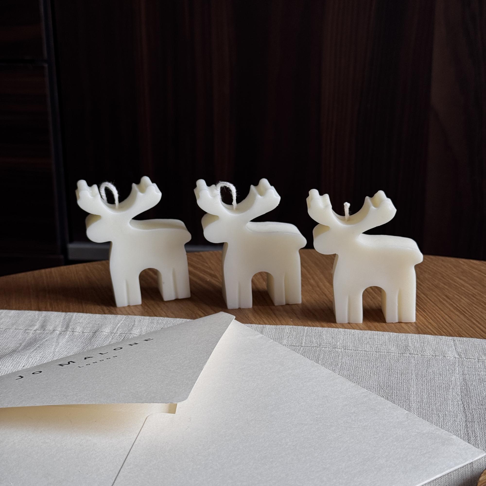 Олень Рудольф - интерьерная свеча