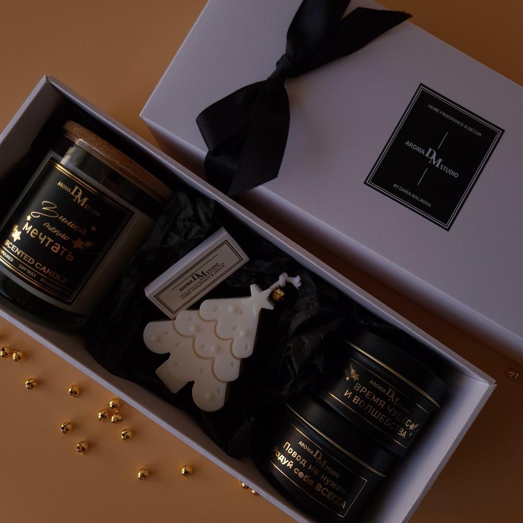 Подарочный бокс аромасвечей на Новый год