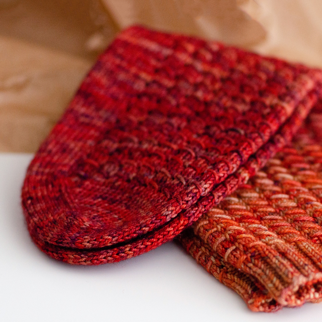 Описание по вязанию носков Флэйм