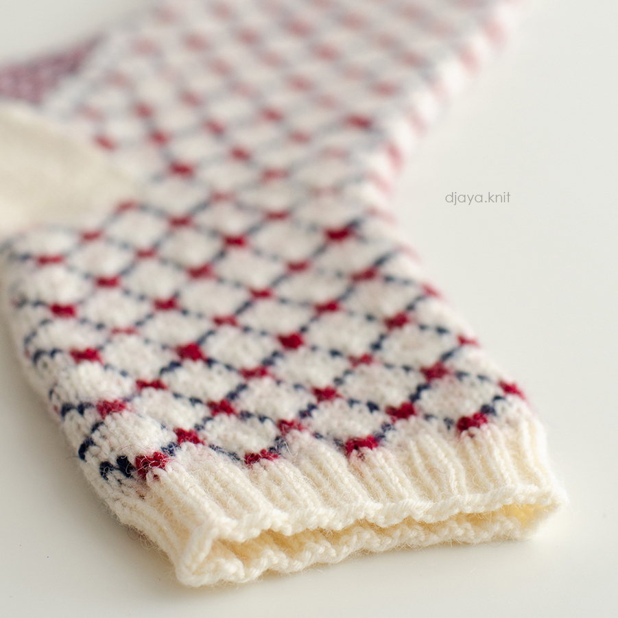 Описание по вязанию ноcков Имфарза