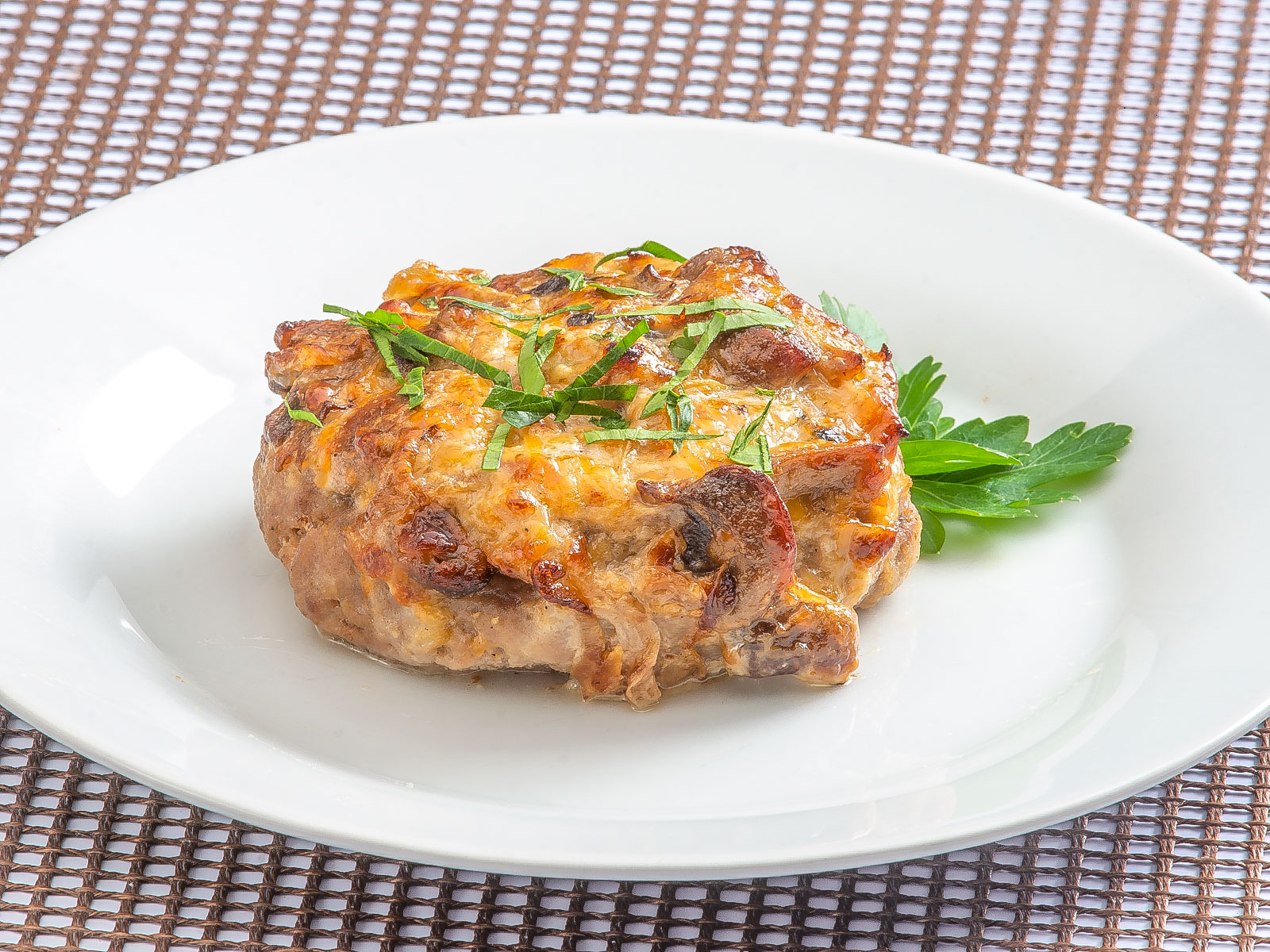 Бифштекс "Грибное лукошко"