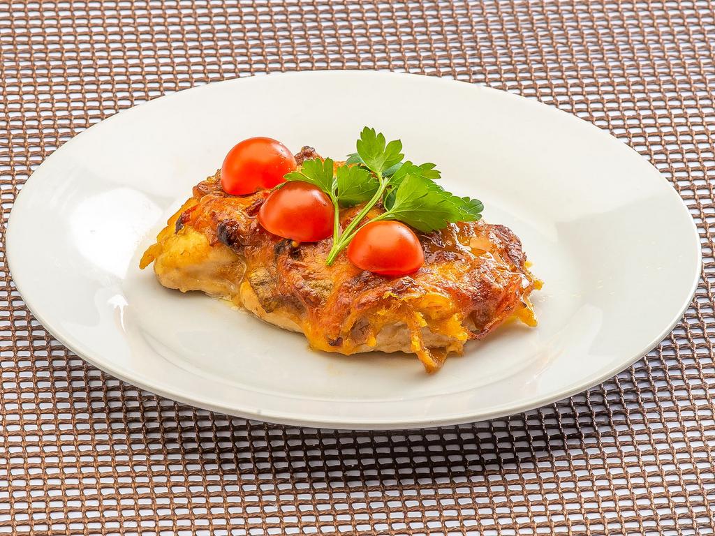 Филе цыпленка запеченное с овощами