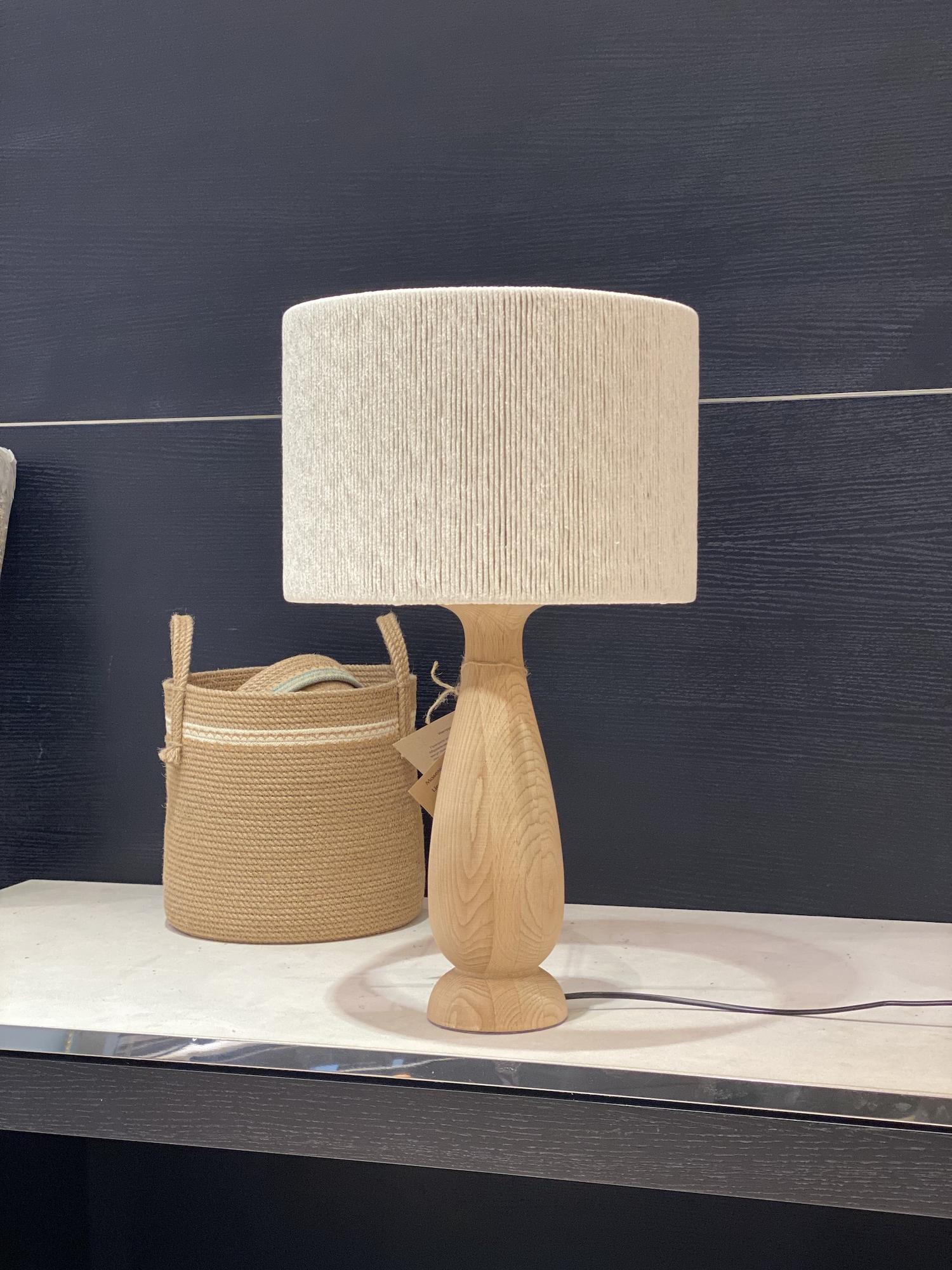 НАСТОЛЬНЫЙ СВЕТИЛЬНИК DL 005.1