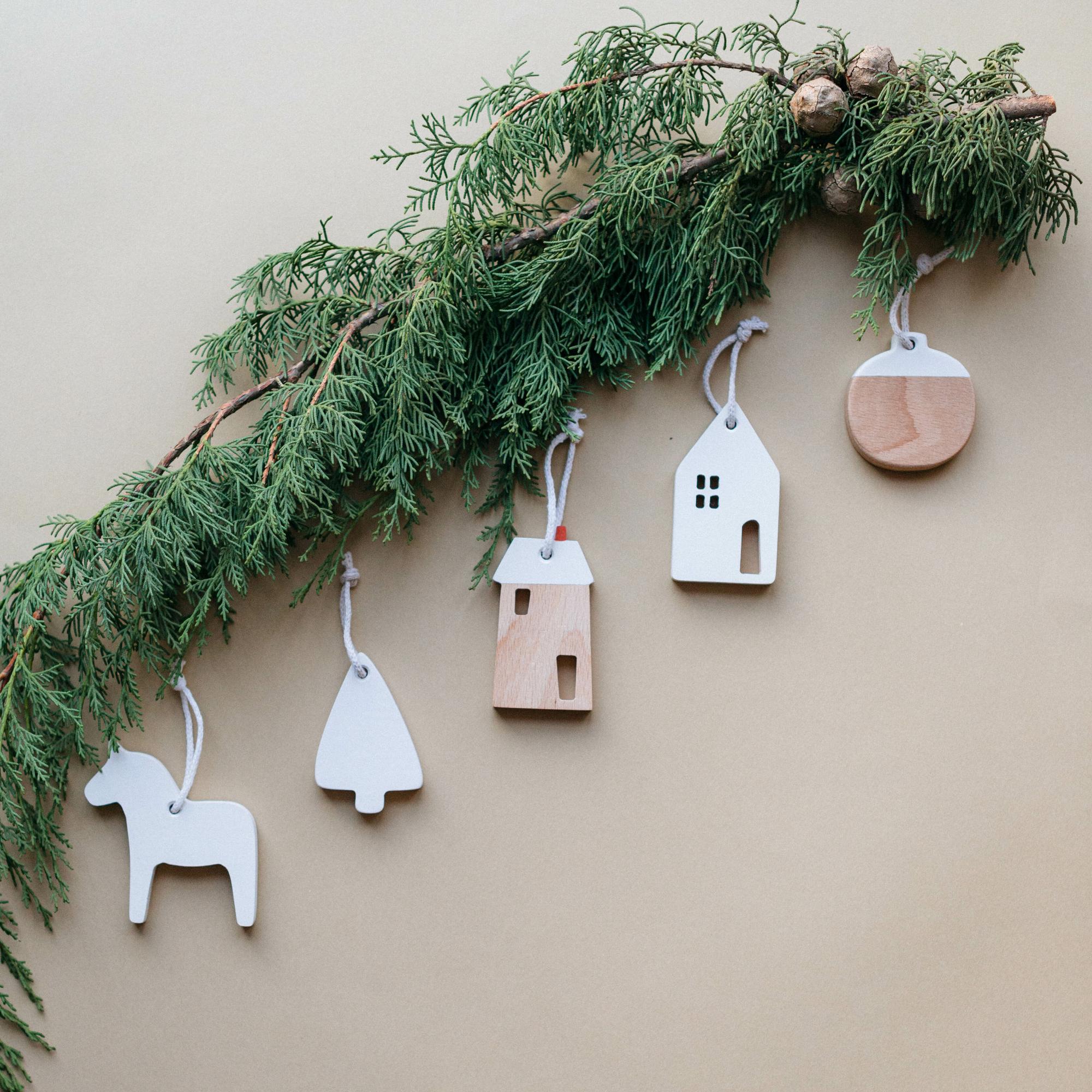 Набор деревянных елочных игрушек #9