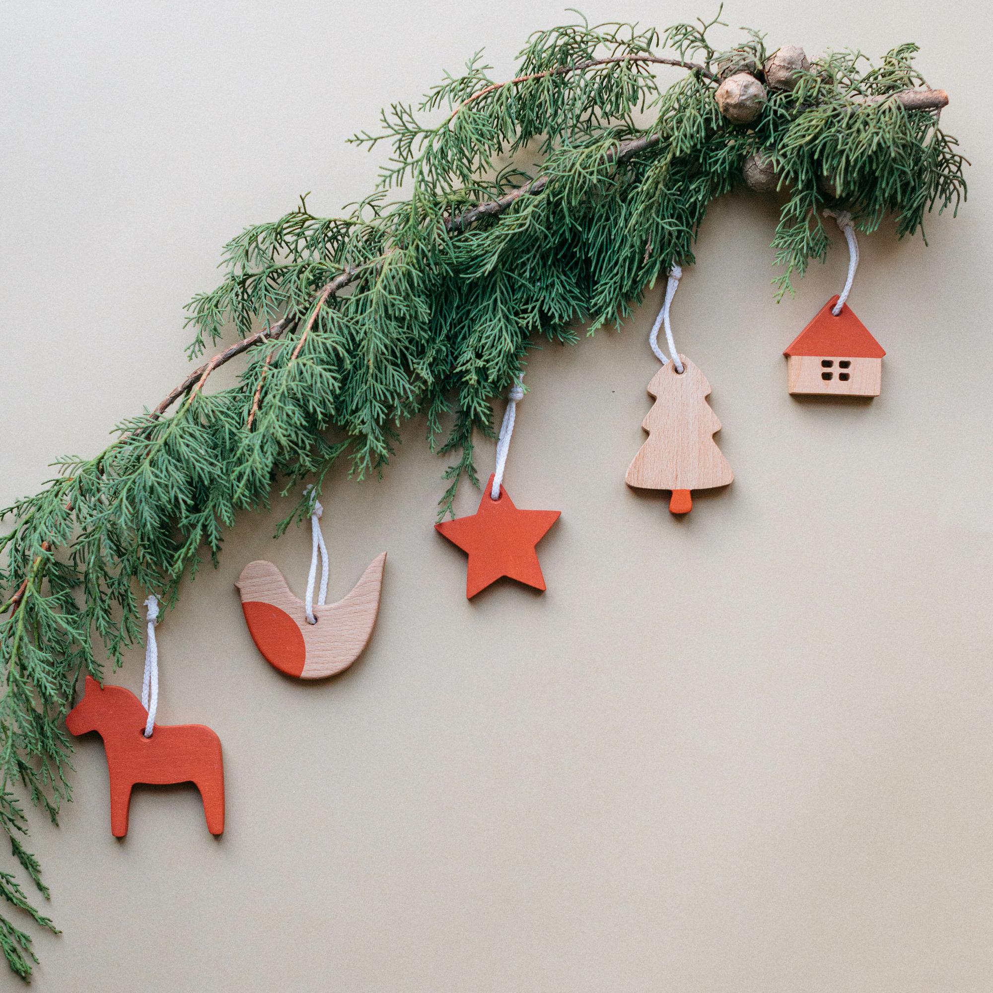 Набор деревянных елочных игрушек #1