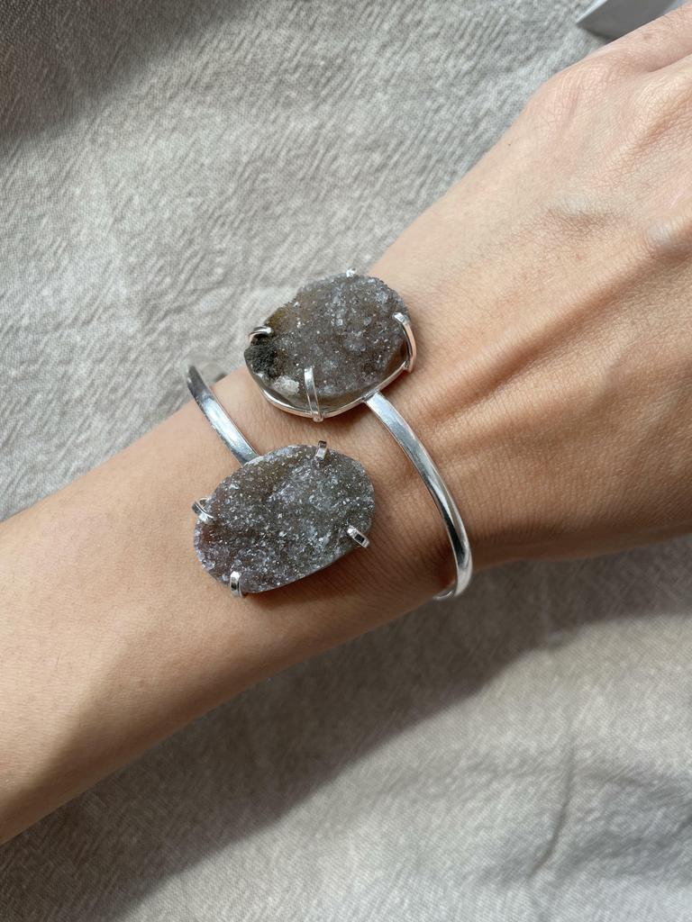 Браслет с агатами