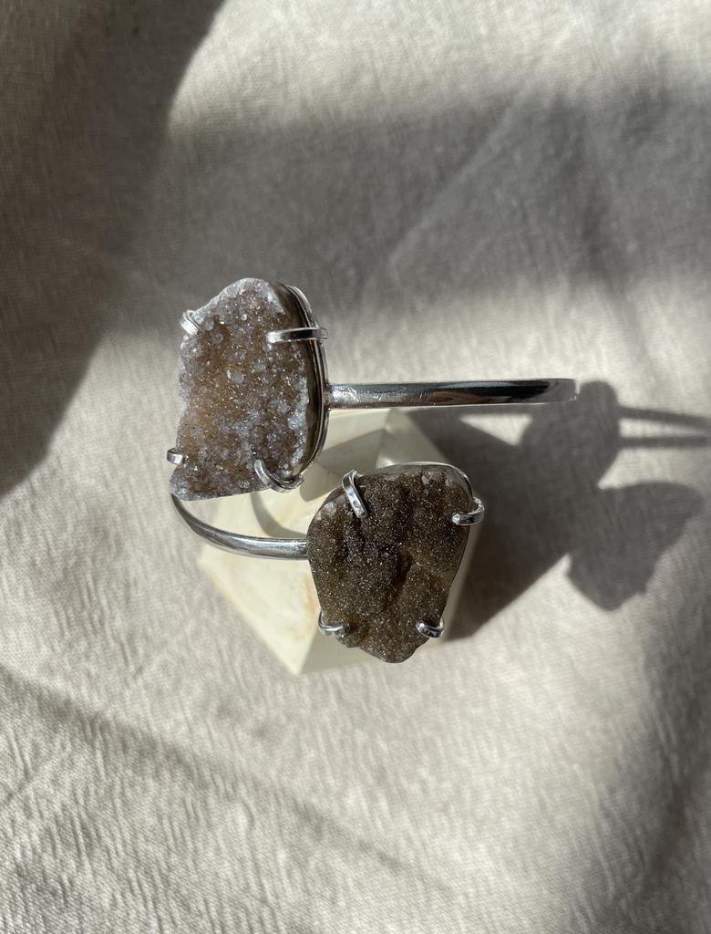 Браслет с агатами