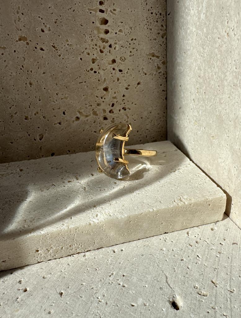 Кольцо с горным хрусталем в форме луны