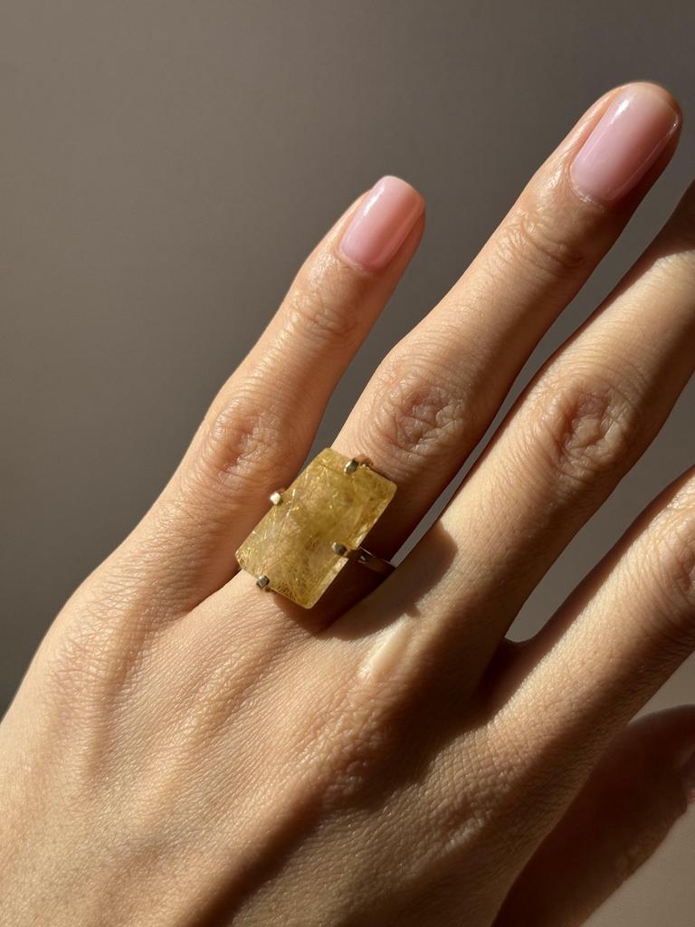 Кольцо с шлифованным рутиловым кварцем 15,5 - 17 размер