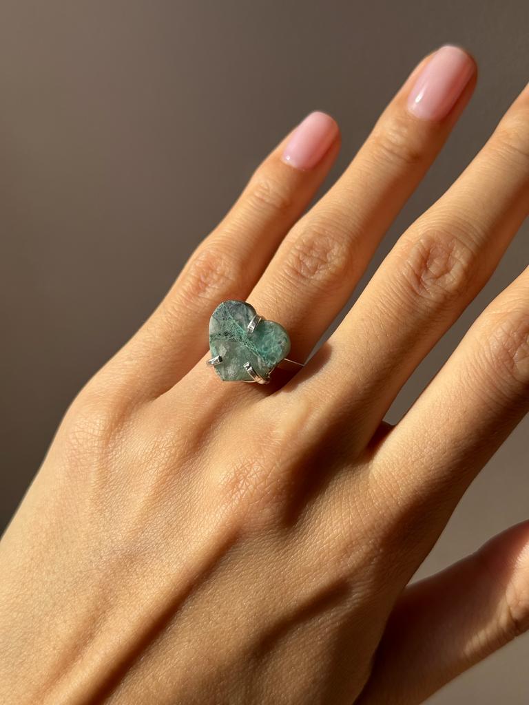 Кольцо с хризоколлой в форме сердца 16 - 18 размер