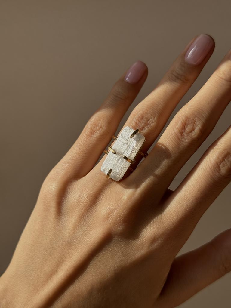 Кольцо с селенитом