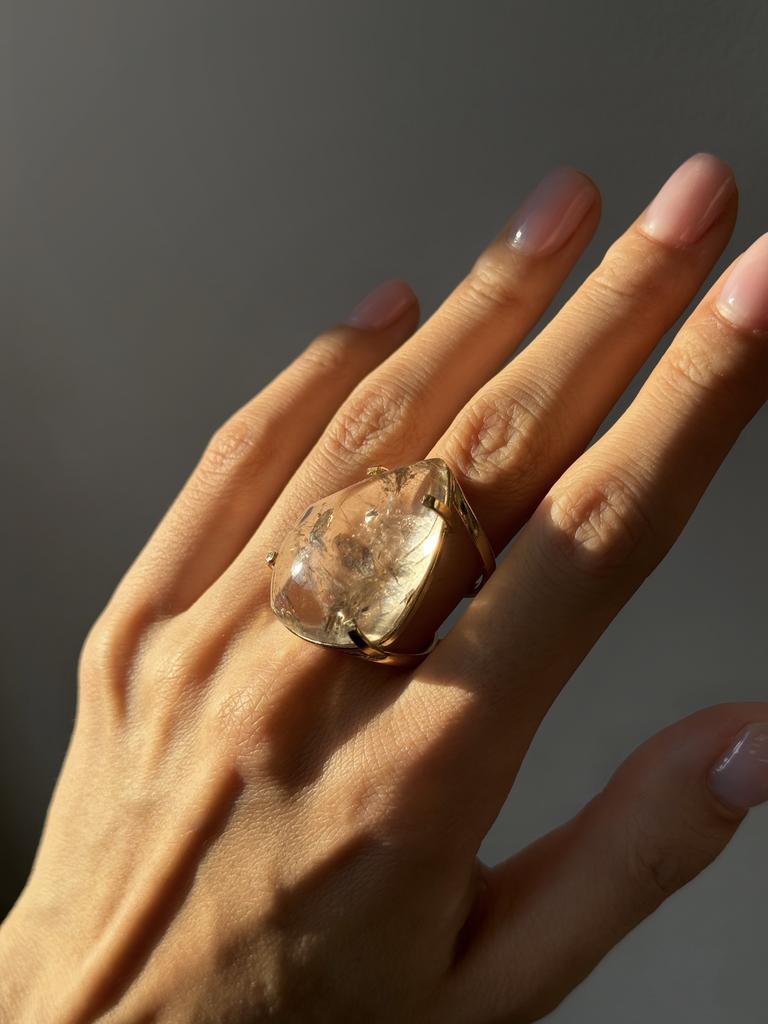 Кольцо с крупным рутиловым кварцем
