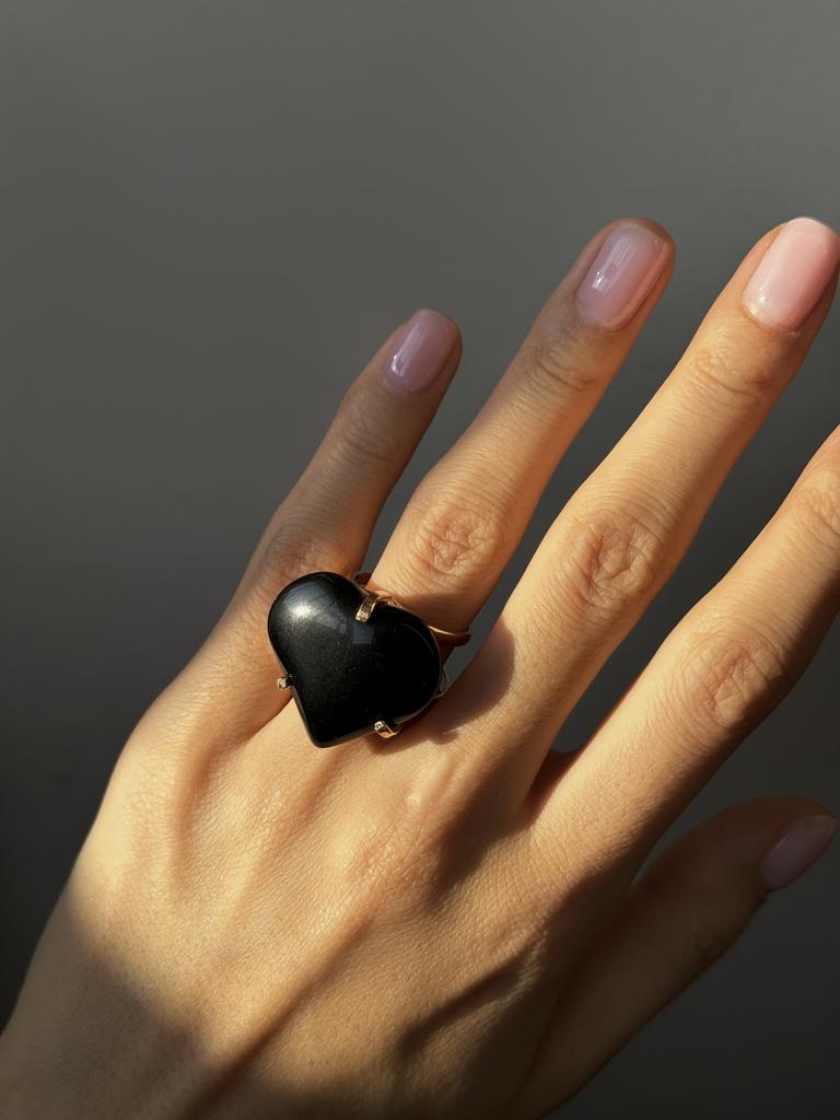 Кольцо с черным ониксом в форме сердца ( 16,5 - 20 размер )