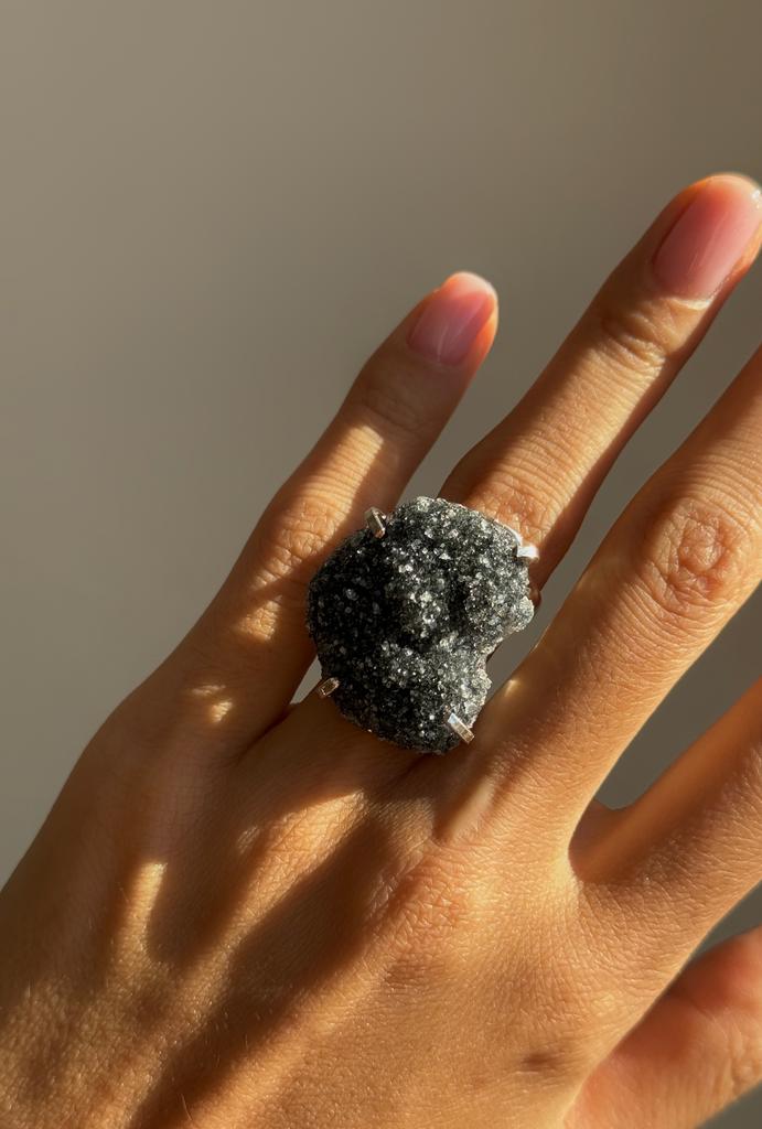 Кольцо с агатом в форме сердца ( 17 - 20 размер )