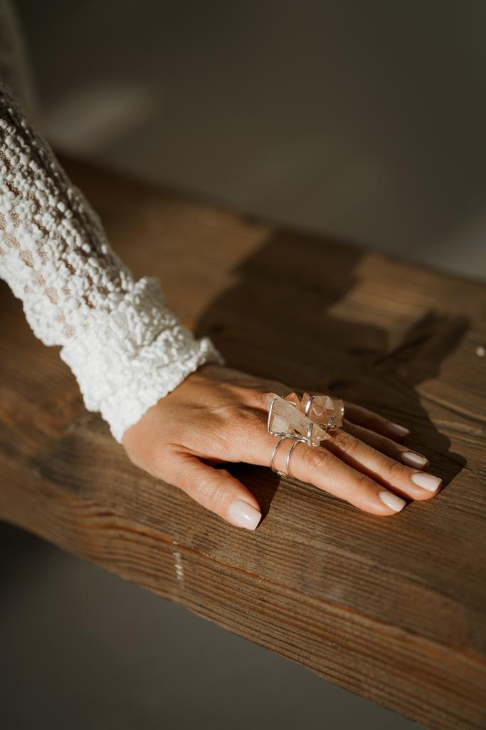 Кольцо с розовым Лемурийским кварцем