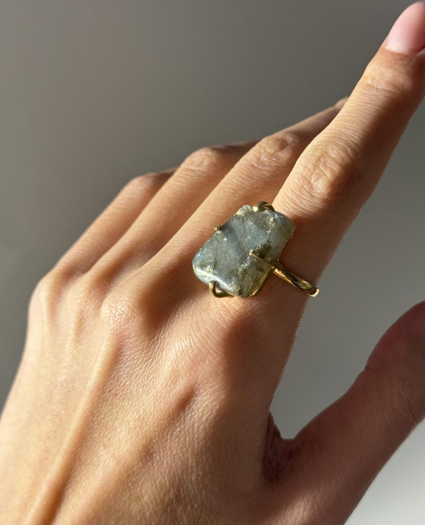 Кольцо с лабрадоритом 16 - 18,5 размер