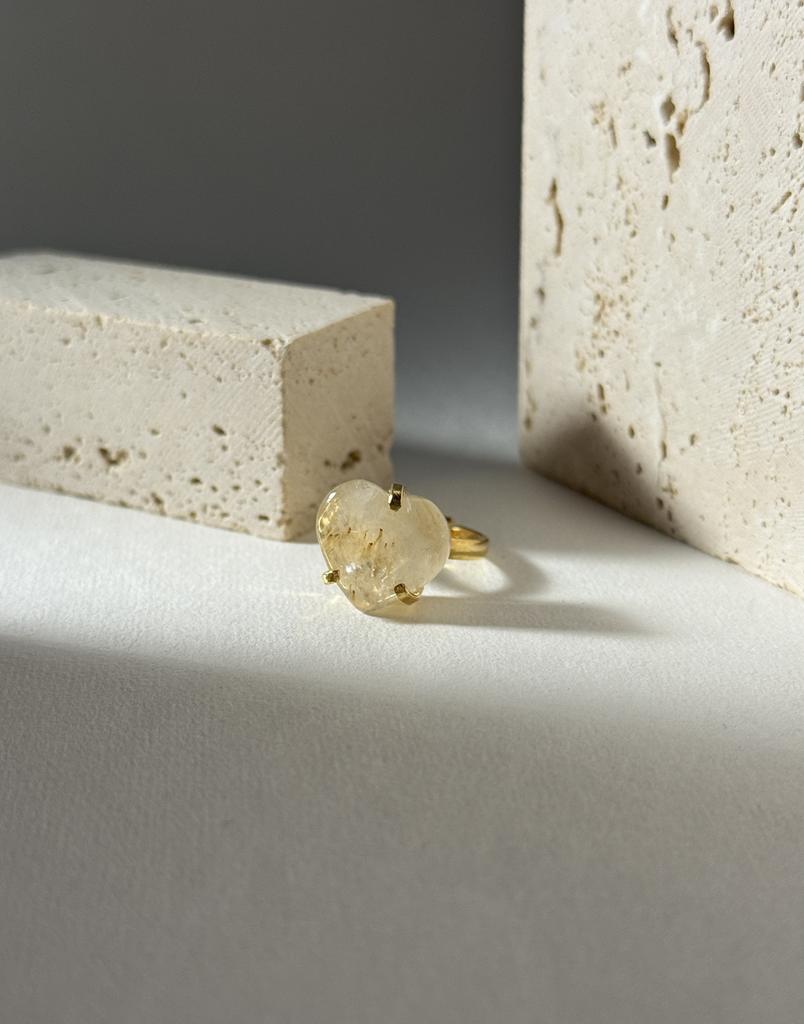 Кольцо с рутиловым кварцем в форме сердца 16 - 18,5 размер