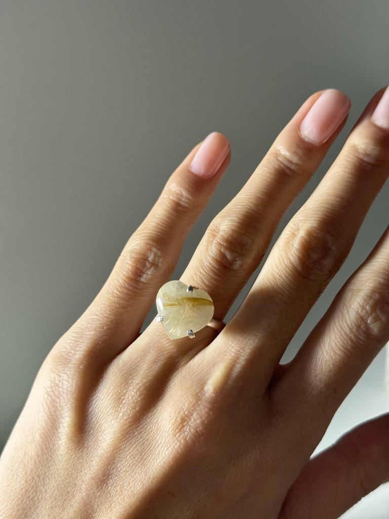 Кольцо с рутиловым кварцем в форме сердца 16 - 18,5 размер