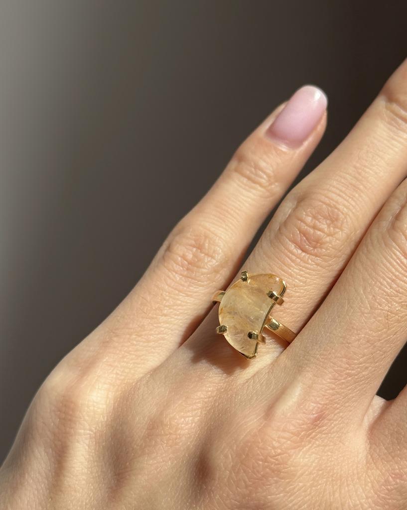 Кольцо с цитрином луна