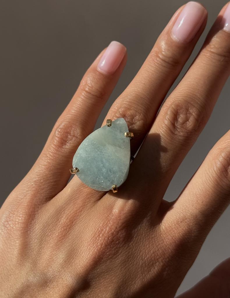 Кольцо с аквамарином  в форме капли