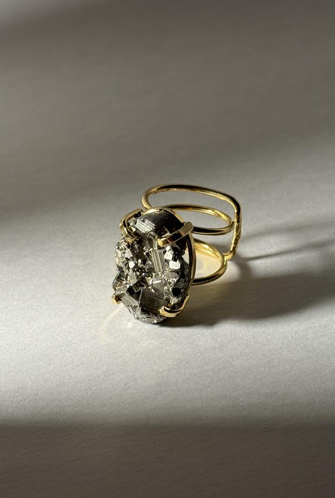 Кольцо с пиритом