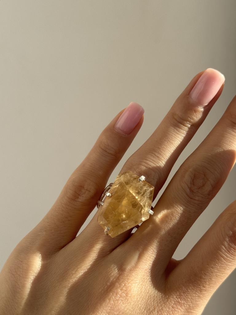 Кольцо с шлифованным цитрином
