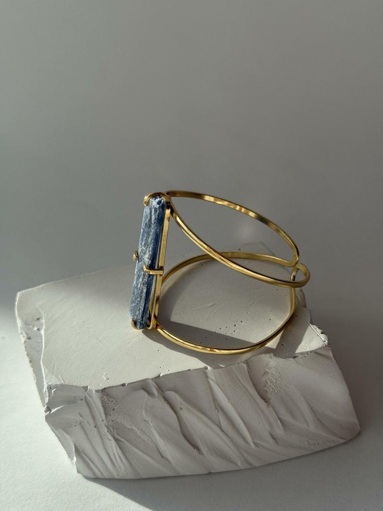 Браслет с кианитом