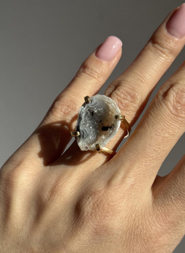 Кольцо с жеодой агата