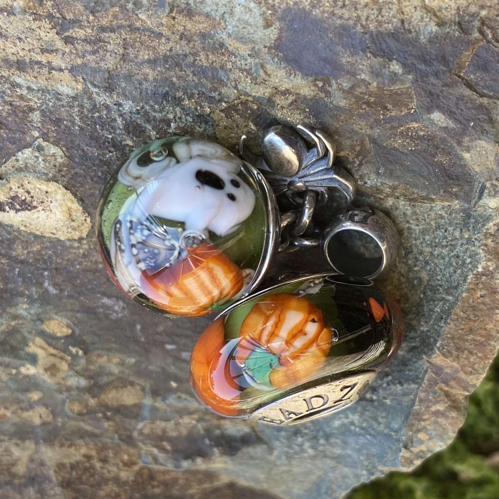 AQUARIUM  SET 7 HALLOWEEN SET ON GREEN