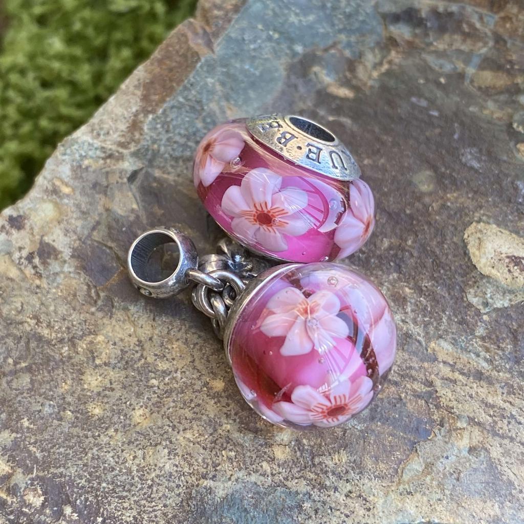 AQUARIUM  SET 9 pink flowers on hot pink