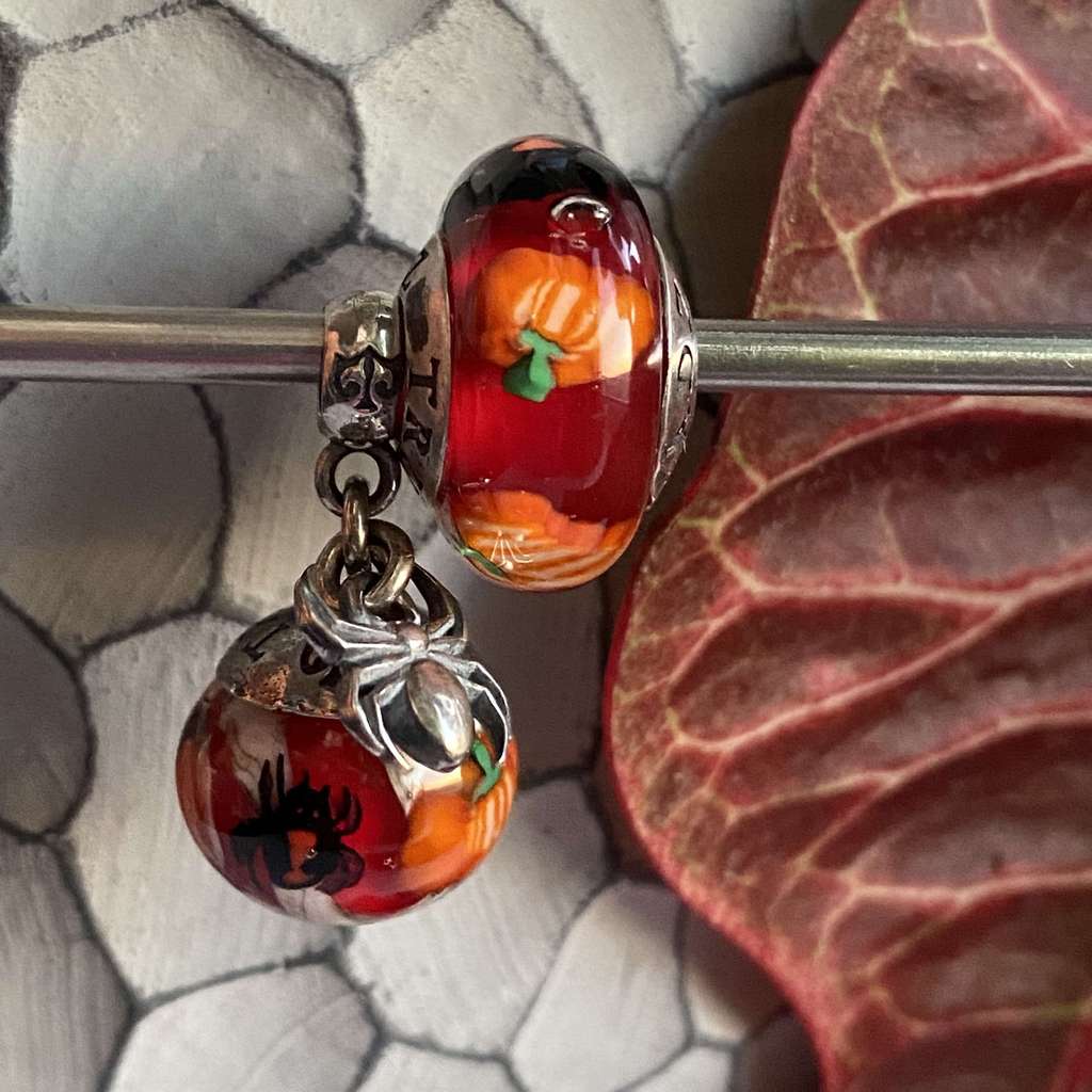 AQUARIUM SET 14 Halloween on red