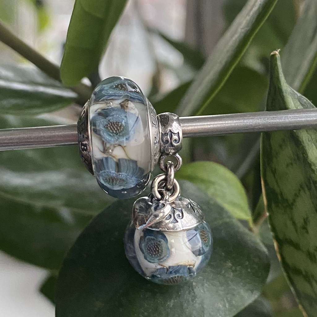 AQUARIUM SET 3 blue flowers on ivory