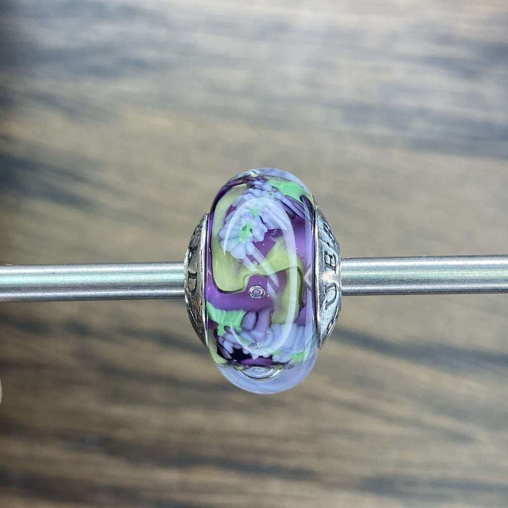 Sun AQUARIUM  2 grapes on plum base